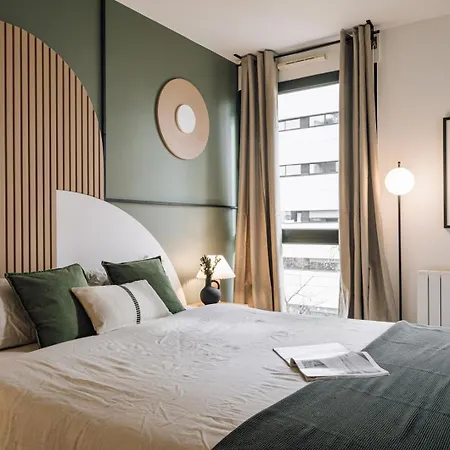 Apartment Bornova - 2 Et Balcon A Tour Eiffel Paris