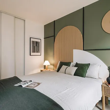 Bornova - 2 Et Balcon A Tour Eiffel Apartment *